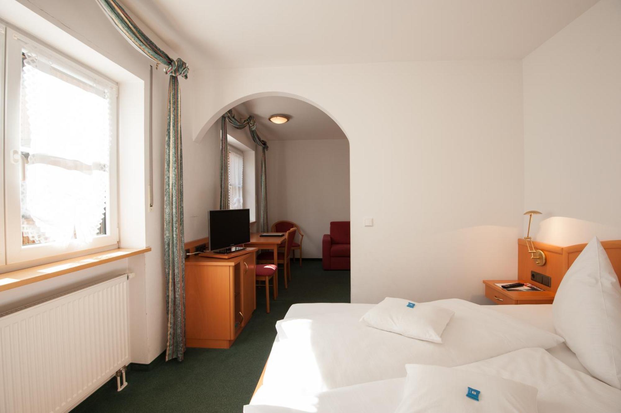 Hotel Schwaiger Glonn Buitenkant foto